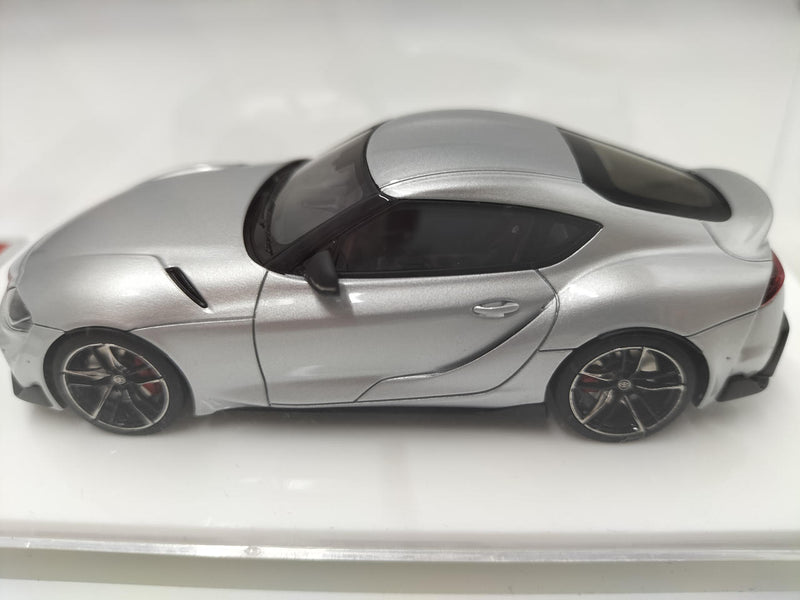 Chargez l'image dans la visionneuse de la galerie, MAKE UP Toyota GR Supra 2019 1/43 Scale Model Car– Used