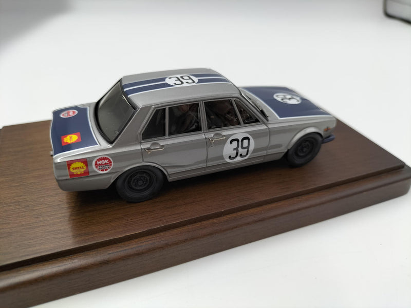 Laden Sie das Bild in Galerie -Viewer, NISSAN Skyline Collection 1/43 Skyline GT-R (Takamichi Shinohara)– Used