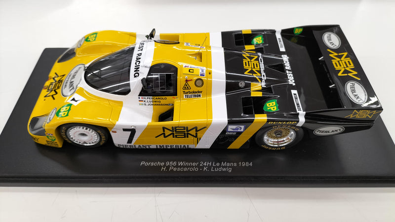 Laden Sie das Bild in Galerie -Viewer, SPARK PORSCHE 956 1984 1/18 Diecast Car– Used