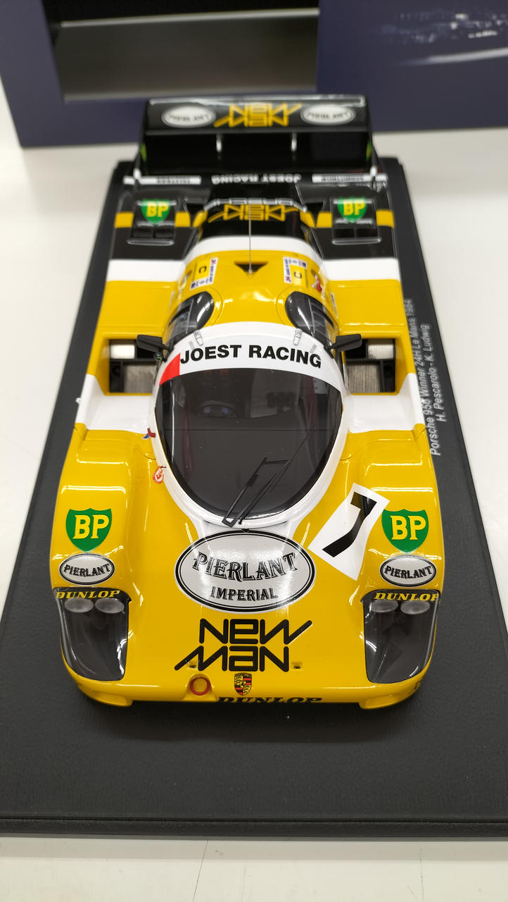 Laden Sie das Bild in Galerie -Viewer, SPARK PORSCHE 956 1984 1/18 Diecast Car– Used
