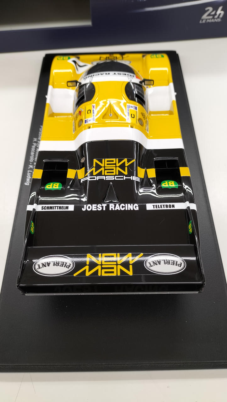 Laden Sie das Bild in Galerie -Viewer, SPARK PORSCHE 956 1984 1/18 Diecast Car– Used