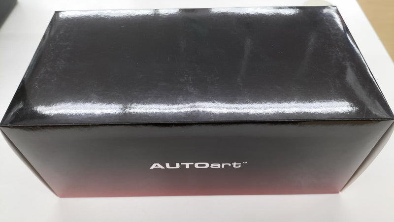 Load image into Gallery viewer, AUTOart TEAM LOTUS TYPE 72E 1973 1/18 Diecast Car– Used