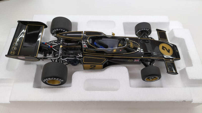 Load image into Gallery viewer, AUTOart TEAM LOTUS TYPE 72E 1973 1/18 Diecast Car– Used