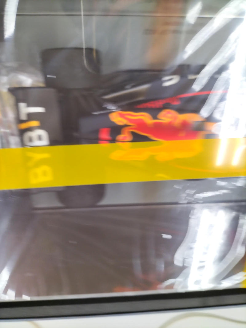 Laden Sie das Bild in Galerie -Viewer, SPARK 1/18 Oracle Red Bull Racing RB18 2022 JAPAN GP– Used