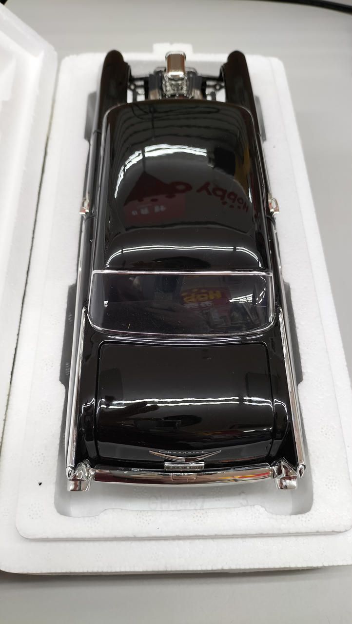 Laden Sie das Bild in Galerie -Viewer, ACME 1957 BEL AIR GASSERS NIGHT STALKER 1/18 Diecast Car– Used