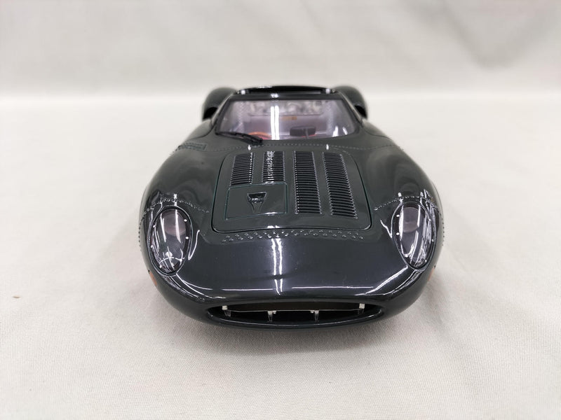 Load image into Gallery viewer, AUTOart JAGUAR XJ13 1/18 Scale Model Car– Used
