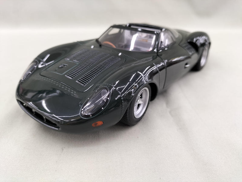 Load image into Gallery viewer, AUTOart JAGUAR XJ13 1/18 Scale Model Car– Used