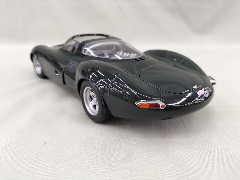Load image into Gallery viewer, AUTOart JAGUAR XJ13 1/18 Scale Model Car– Used