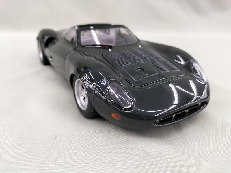Load image into Gallery viewer, AUTOart JAGUAR XJ13 1/18 Scale Model Car– Used