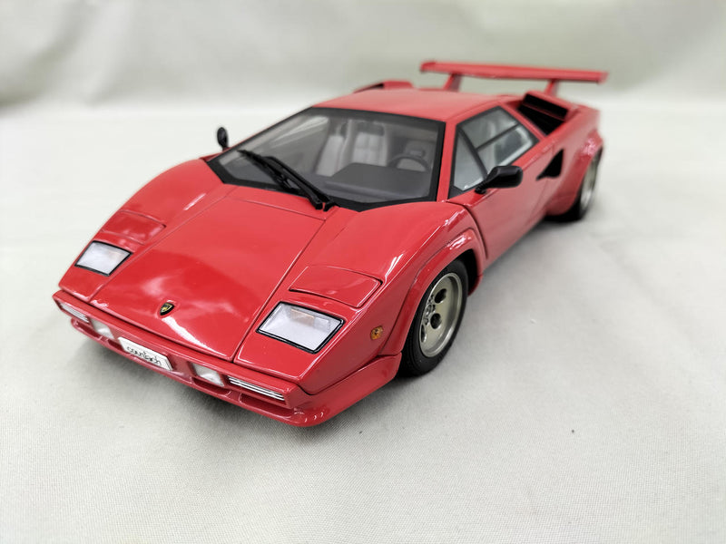 Load image into Gallery viewer, AUTOart Lamborghini Countach 1/18 Scale Model Car– Used