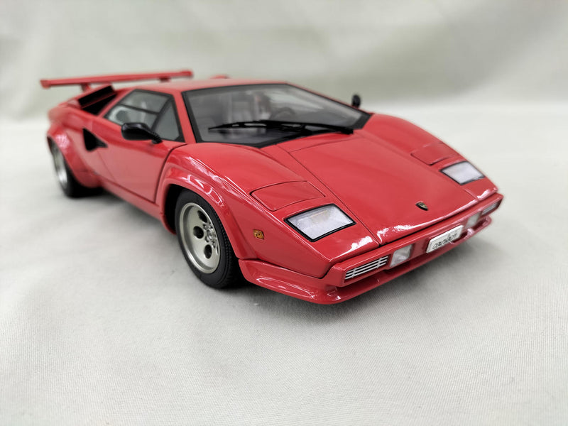 Load image into Gallery viewer, AUTOart Lamborghini Countach 1/18 Scale Model Car– Used