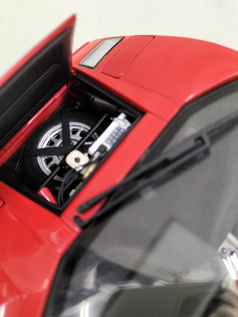 Load image into Gallery viewer, AUTOart Lamborghini Countach 1/18 Scale Model Car– Used