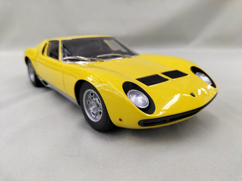 Load image into Gallery viewer, AUTOart Lamborghini Miura 1/18 Scale Model Car– Used