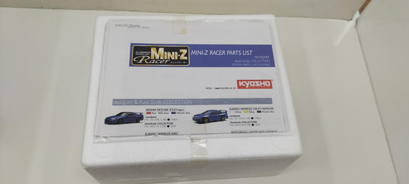 Laden Sie das Bild in Galerie -Viewer, KYOSHO Ferrari F40 Gold Paint Mini-Z Racer - Used