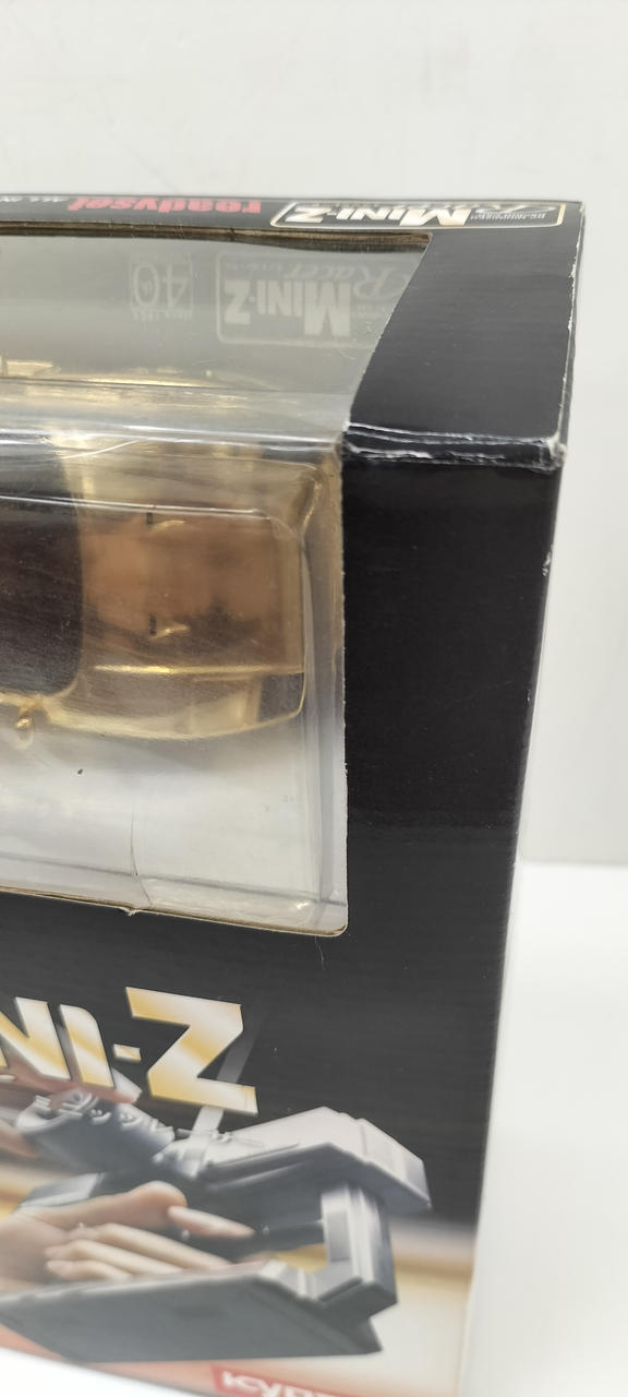 Laden Sie das Bild in Galerie -Viewer, KYOSHO Ferrari F40 Gold Paint Mini-Z Racer - Used