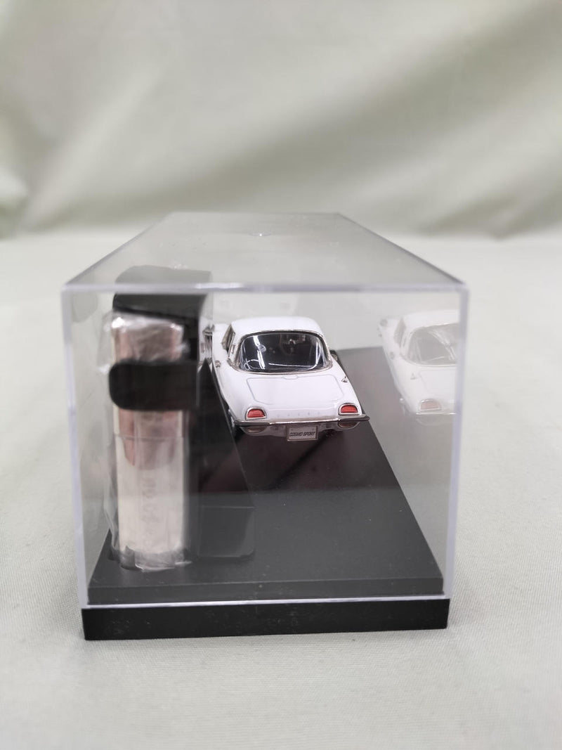 Laden Sie das Bild in Galerie -Viewer, Fukashiro Model Car & Zippo Lighter Set Cosmo Sport 1/43 Scale– Used
