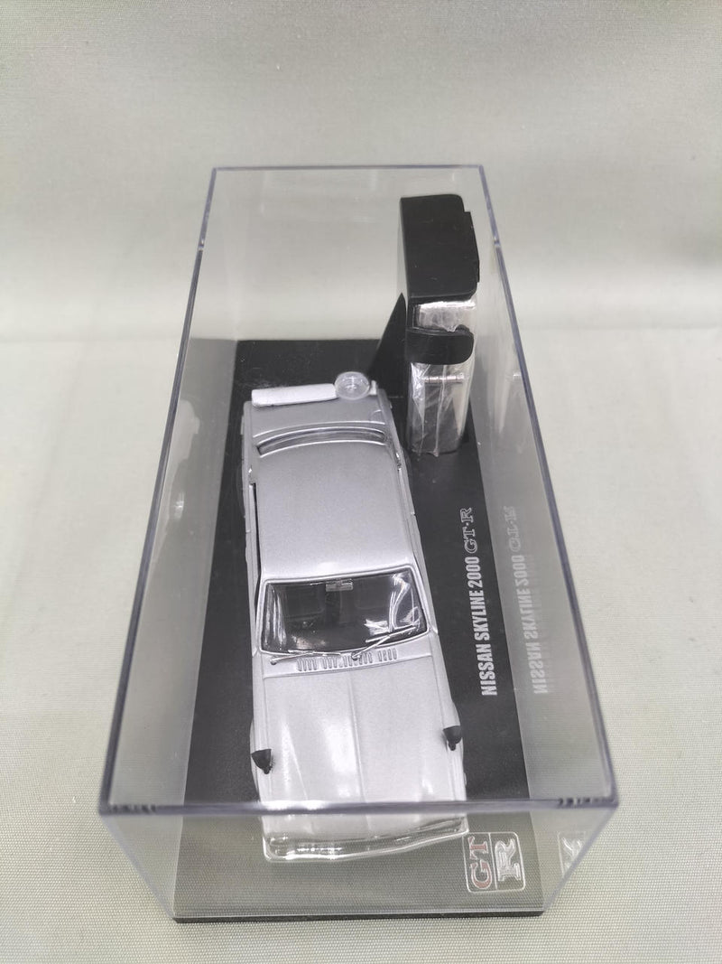 Laden Sie das Bild in Galerie -Viewer, Fukashiro Model Car & Zippo Lighter Set Skyline 2000GT-R 1/43 Scale– Used