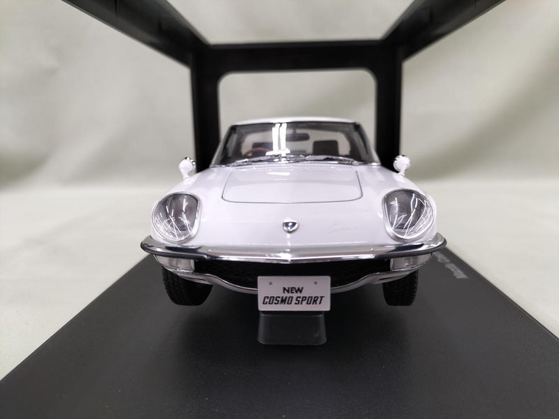Load image into Gallery viewer, AUTOart Mazda Cosmo Sport 1/18 Scale Model Car– Used