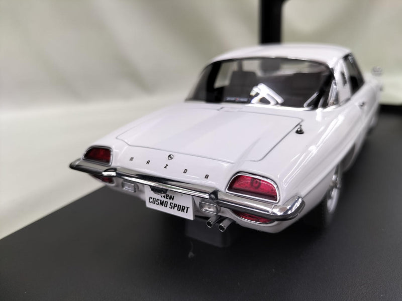 Load image into Gallery viewer, AUTOart Mazda Cosmo Sport 1/18 Scale Model Car– Used