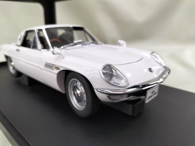 Load image into Gallery viewer, AUTOart Mazda Cosmo Sport 1/18 Scale Model Car– Used
