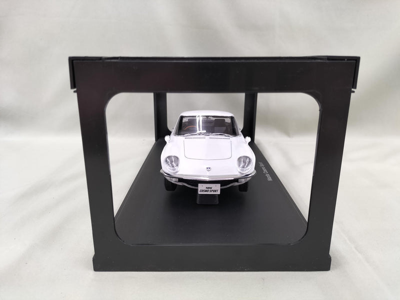 Load image into Gallery viewer, AUTOart Mazda Cosmo Sport 1/18 Scale Model Car– Used