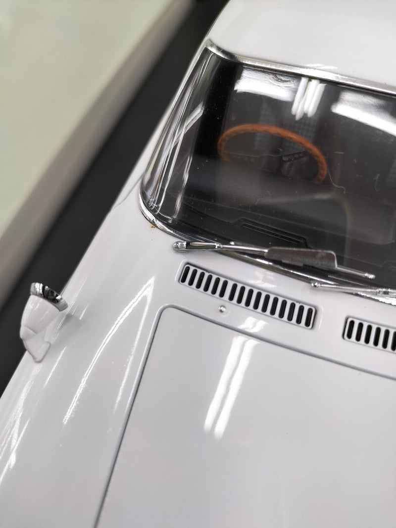 Load image into Gallery viewer, AUTOart Mazda Cosmo Sport 1/18 Scale Model Car– Used
