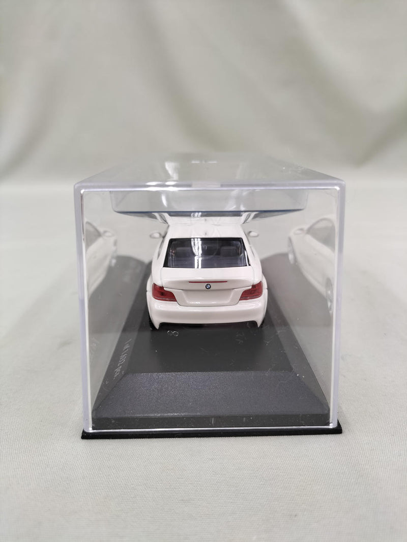 Laden Sie das Bild in Galerie -Viewer, MINICHAMPS BMW 1 Series Coupe 1/43 Scale Model Car– Used