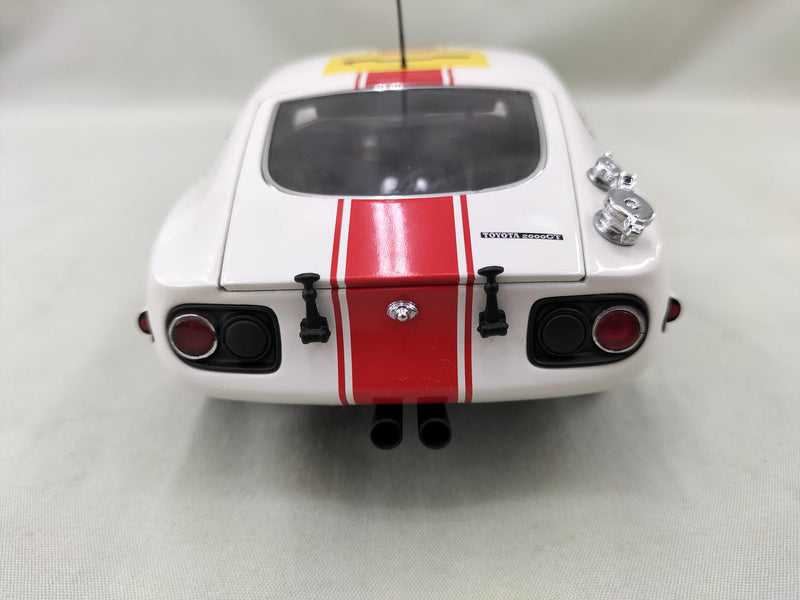Cargue la imagen en el visor de la galería, AUTOart 1/18 Toyota 2000GT 24HRS FUJI 1967 1/18 Scale Car– Used