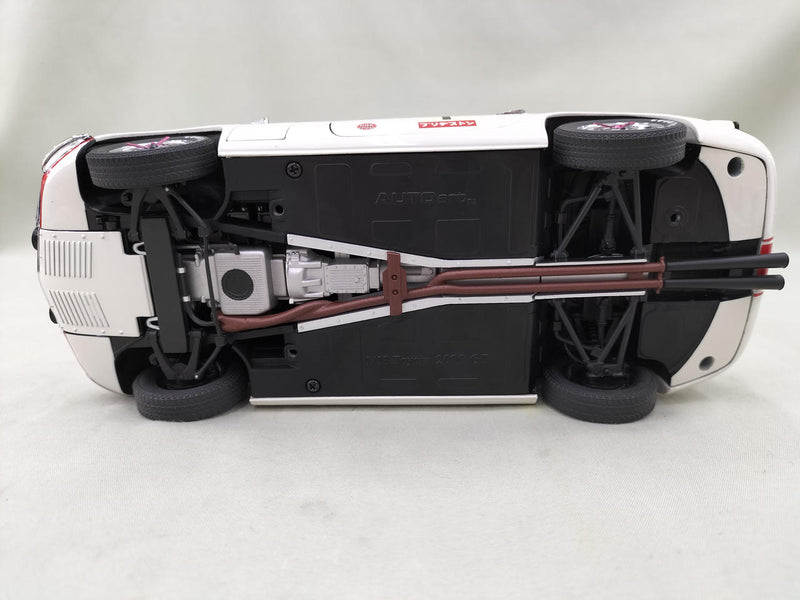 Cargue la imagen en el visor de la galería, AUTOart 1/18 Toyota 2000GT 24HRS FUJI 1967 1/18 Scale Car– Used