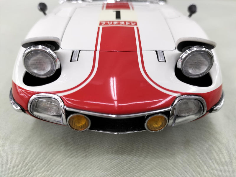 Cargue la imagen en el visor de la galería, AUTOart 1/18 Toyota 2000GT 24HRS FUJI 1967 1/18 Scale Car– Used