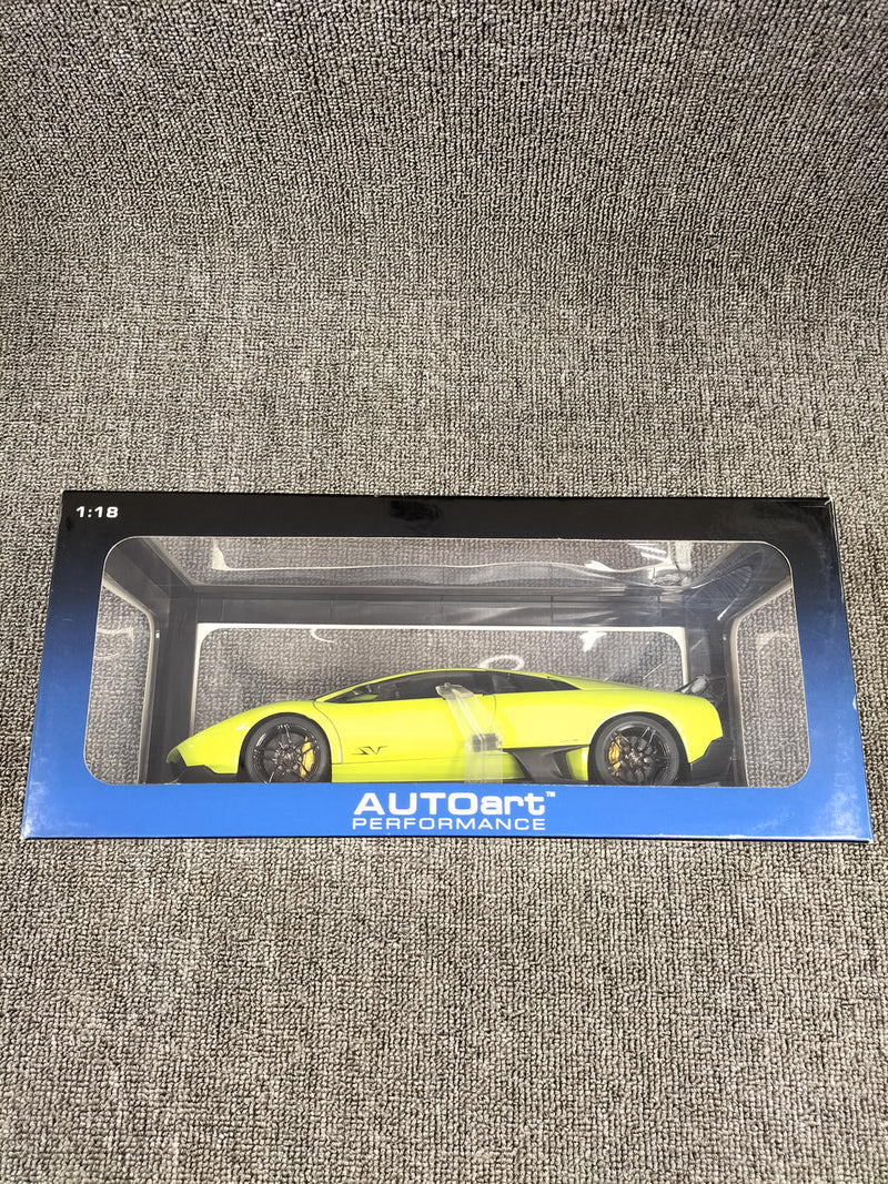 Load image into Gallery viewer, AUTOart LP670-4 SV Light Green 1/18 LAMBORGHINI MURCIELAGO Scale Car– Used