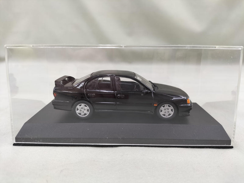 Cargue la imagen en el visor de la galería, KYOSHO SUPER BLACK NISSAN PRIMERA 2.0TE 1/43 Scale Model Car– Used