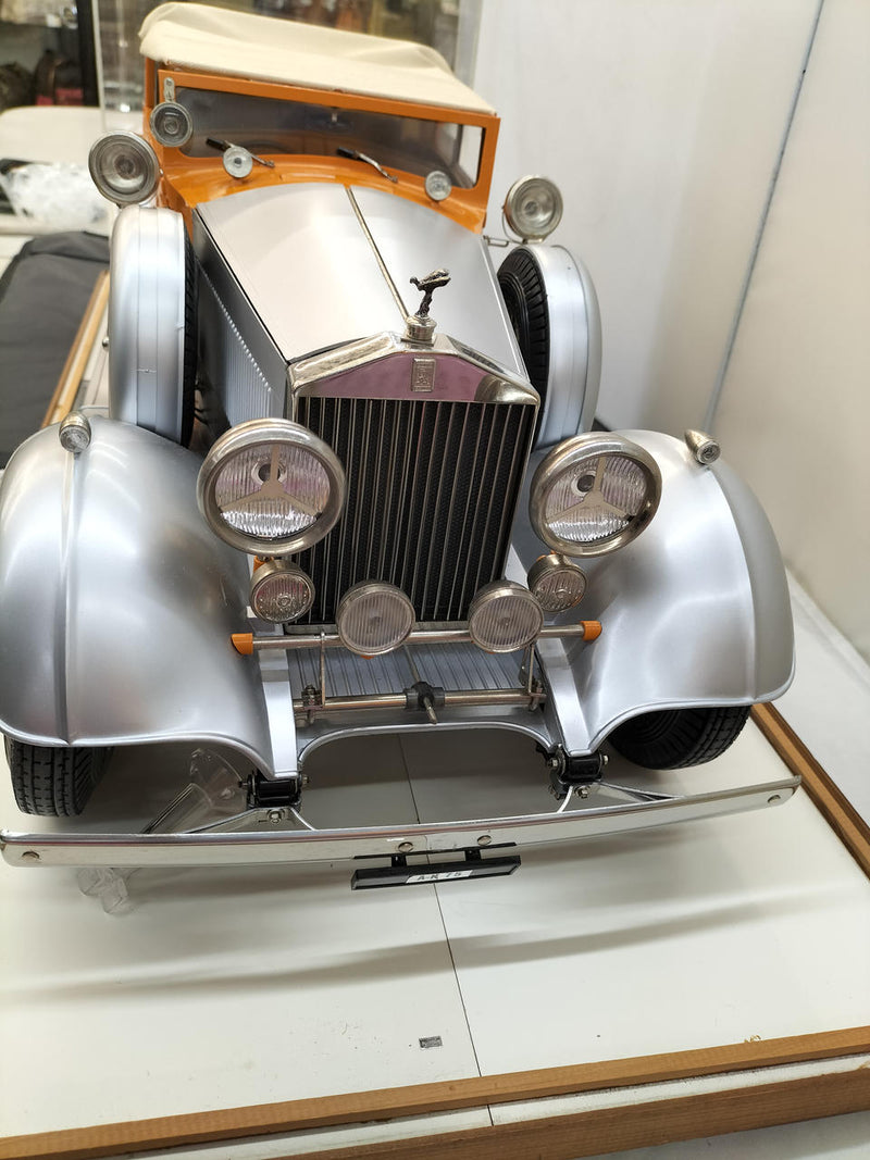 Carica immagine in Galleria Viewer, POCHER 1/8 Rolls-Royce Phantom II 1934 Model Kit