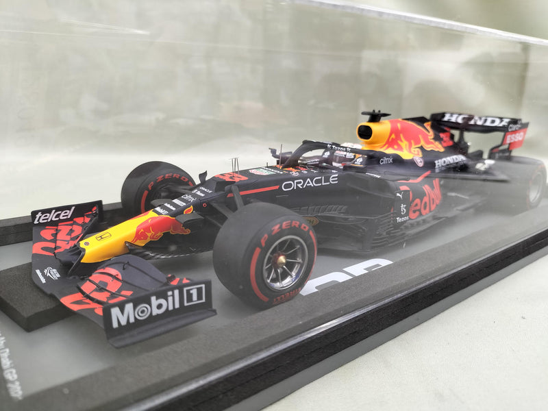 Laden Sie das Bild in Galerie -Viewer, SPARK 1/18 Max Verstappen Red Bull Honda RB16B F1 Champion Car
