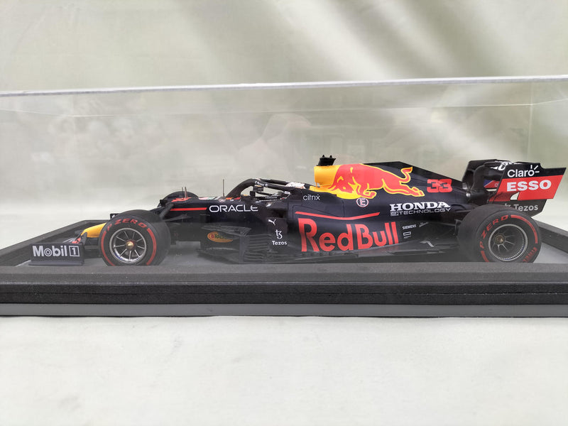 Laden Sie das Bild in Galerie -Viewer, SPARK 1/18 Max Verstappen Red Bull Honda RB16B F1 Champion Car