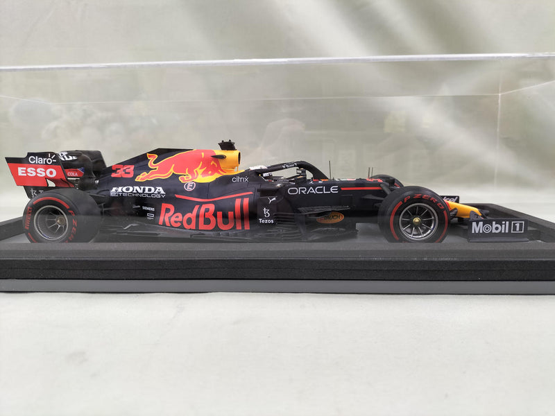 Laden Sie das Bild in Galerie -Viewer, SPARK 1/18 Max Verstappen Red Bull Honda RB16B F1 Champion Car