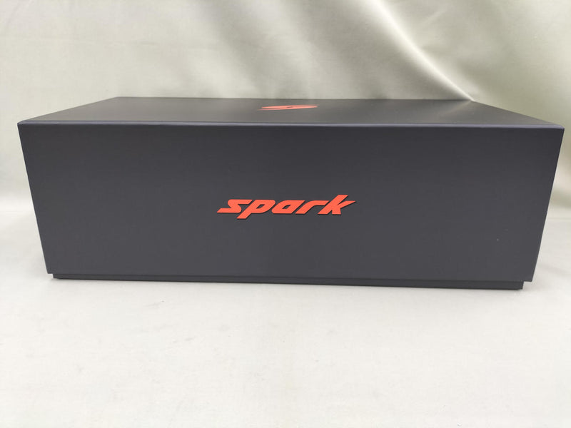 Laden Sie das Bild in Galerie -Viewer, SPARK 1/18 Max Verstappen Red Bull Honda RB16B F1 Champion Car