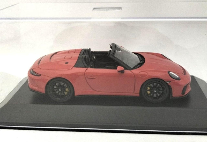 Laden Sie das Bild in Galerie -Viewer, SPARK Porsche 911 Speedster 2019 Red 1/43 Scale Car– Used
