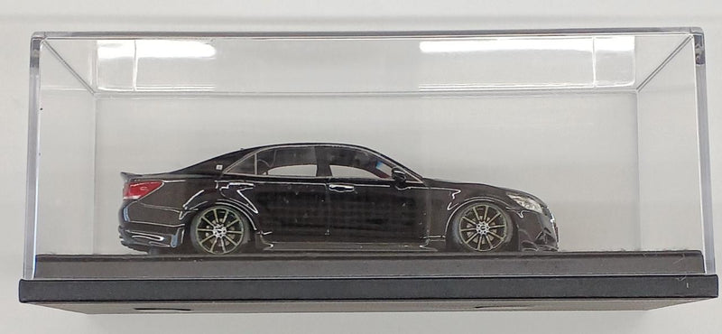 Cargue la imagen en el visor de la galería, IGNITION MODEL Toyota Crown Athlete G 1/43 Scale Car– Used