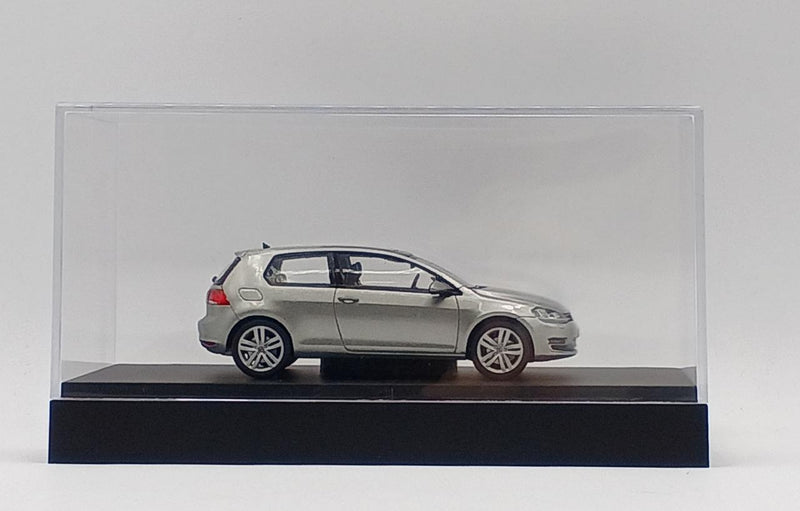 Cargue la imagen en el visor de la galería, HERPA VW GOLF MK7 Silver 1/43 Scale Car– Used