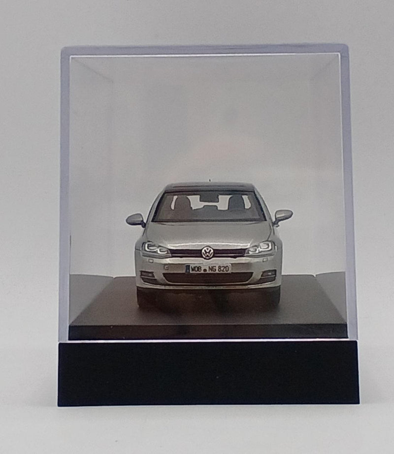 Cargue la imagen en el visor de la galería, HERPA VW GOLF MK7 Silver 1/43 Scale Car– Used