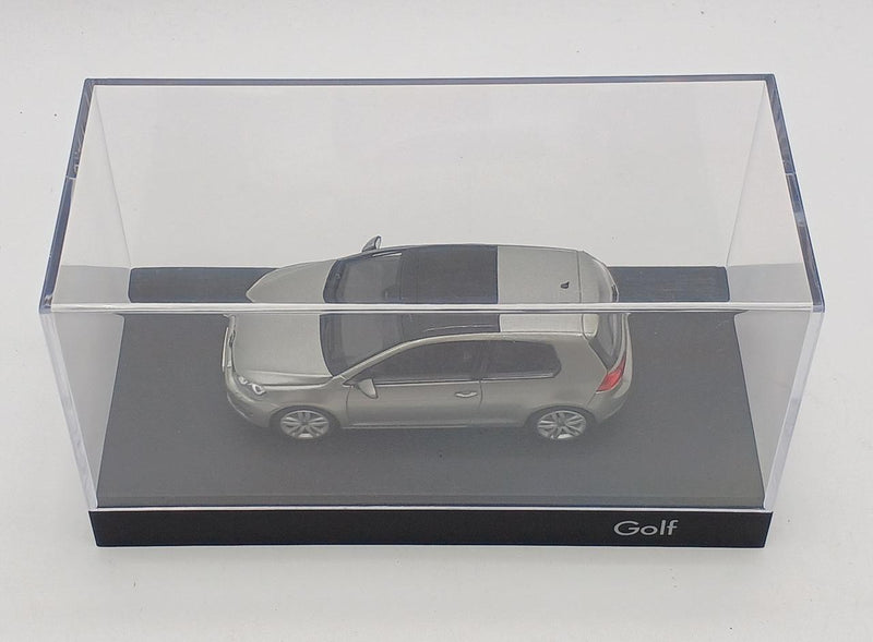 Cargue la imagen en el visor de la galería, HERPA VW GOLF MK7 Silver 1/43 Scale Car– Used
