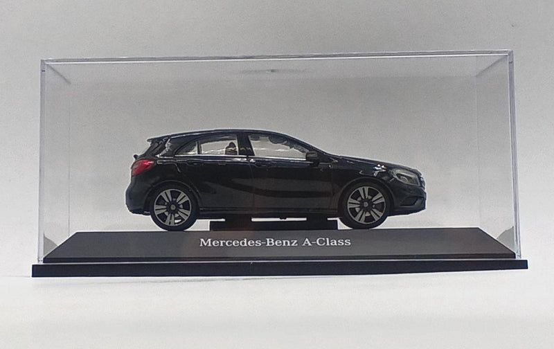 Cargue la imagen en el visor de la galería, MERCEDES BENZ A-Klasse Black 1/43 Scale Car– Used