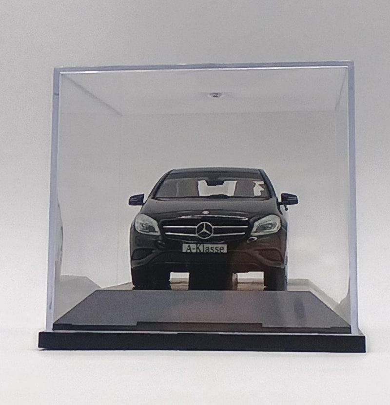 Cargue la imagen en el visor de la galería, MERCEDES BENZ A-Klasse Black 1/43 Scale Car– Used