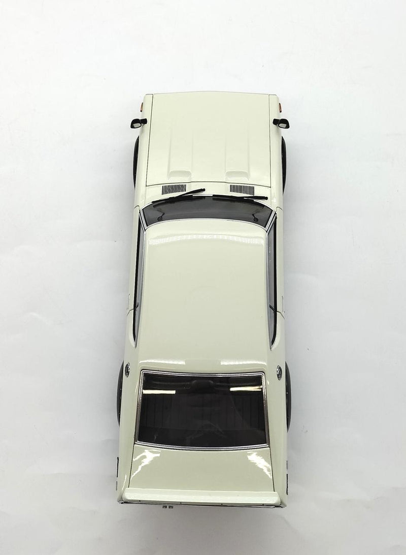 Cargue la imagen en el visor de la galería, AUTOART NISSAN SKYLINE 2000 GT-R (KPGC10) 1/18 Scale Car– Used