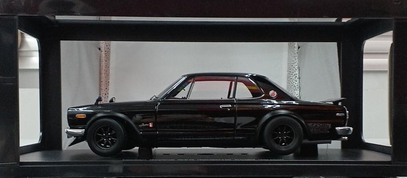 Load image into Gallery viewer, AUTOart Nissan Skyline GTR Diecast Car 1/18 Scale– Used