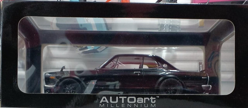 Load image into Gallery viewer, AUTOart Nissan Skyline GTR Diecast Car 1/18 Scale– Used