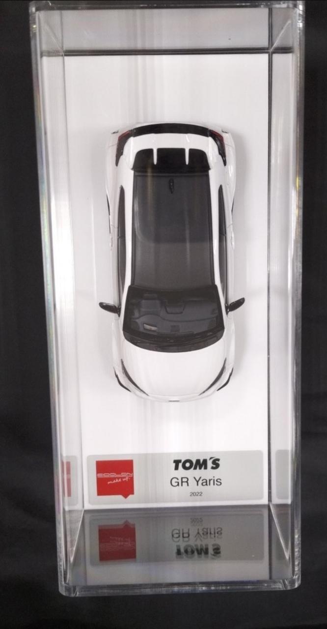 Cargue la imagen en el visor de la galería, EIDOLON EM704A TOM'S GR YARIS 2021 1/43 Scale Car– Used