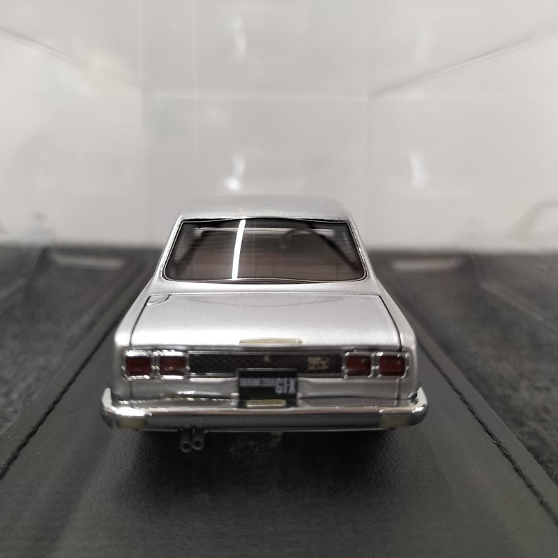 Chargez l'image dans la visionneuse de la galerie, IGNITION MODEL Nissan Skyline 2000 GT-X (GC110) 1/43 Scale Car– Used
