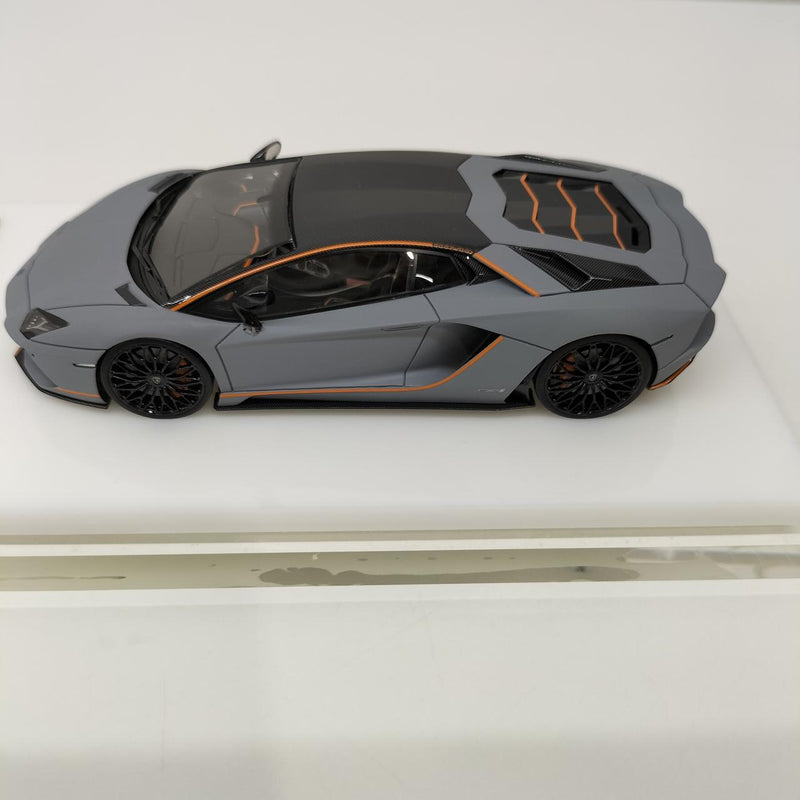 Chargez l'image dans la visionneuse de la galerie, EIDOLON EM383 Lamborghini Aventador S 1/43 Scale Car– Used